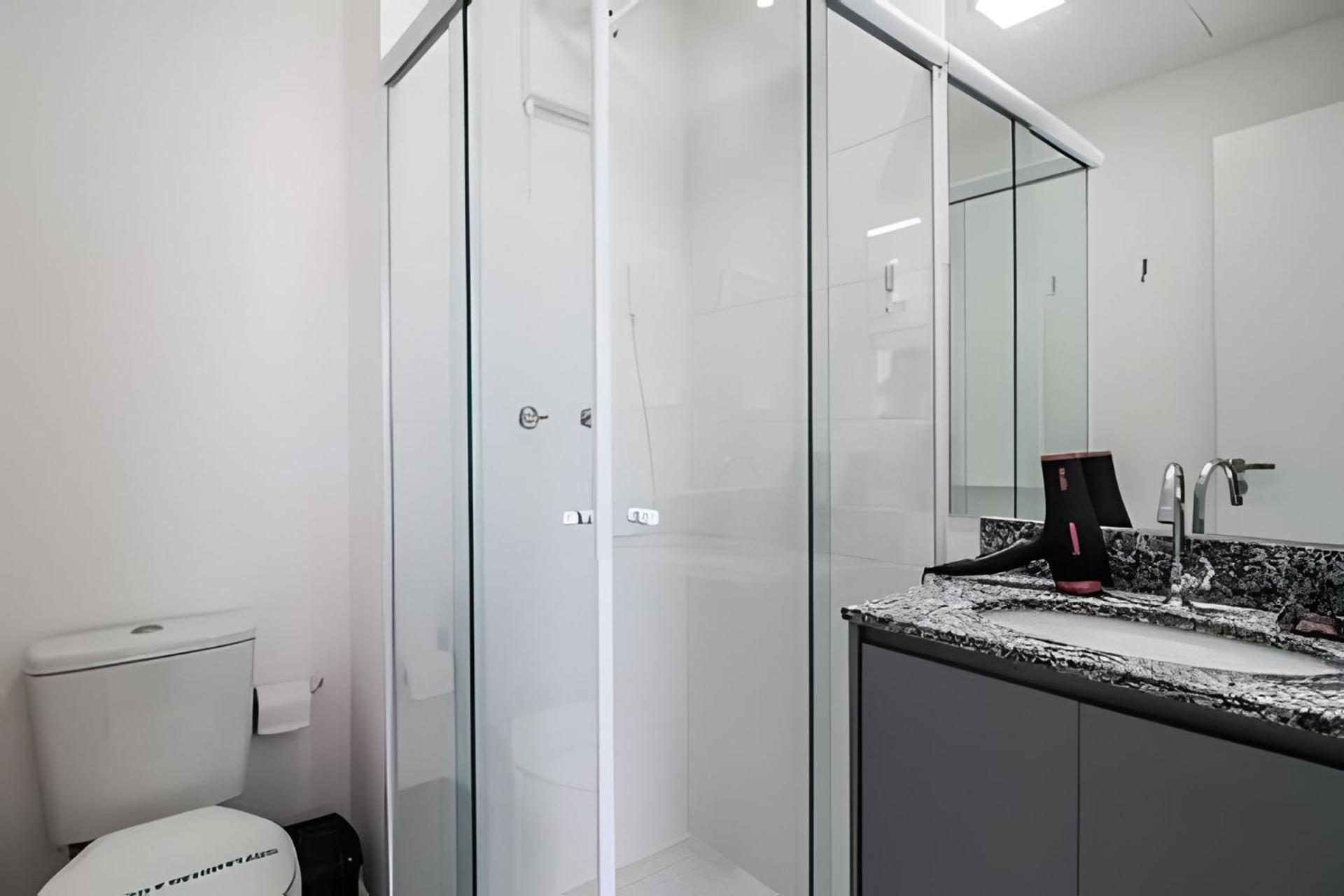 Com Piscina No Bras - 2 Min A Pe Do Metro Apartment *